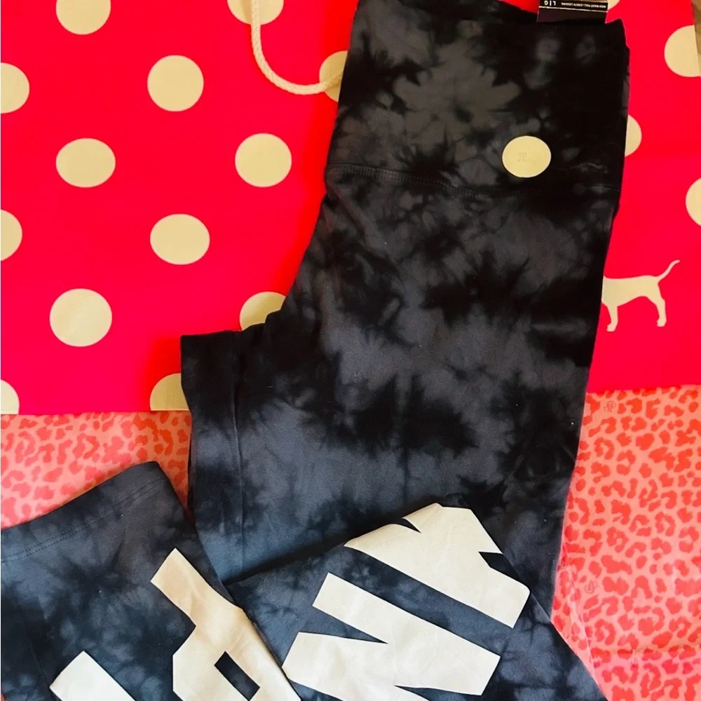 PINK Victoria's Secret Black Tie-Dye Leggings - Picture 2 of 2